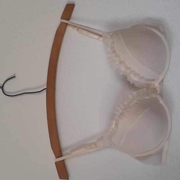 J. Lo brand mesh bra with ruffle trim - Picture 1 of 4